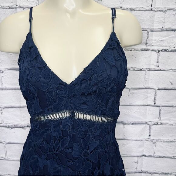 ASTR the Label  Lace Bodycon Dress navy blue size S - Picture 3 of 12
